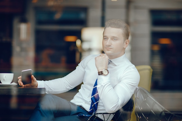 18 Businesses That Run Themselves for Passive Income